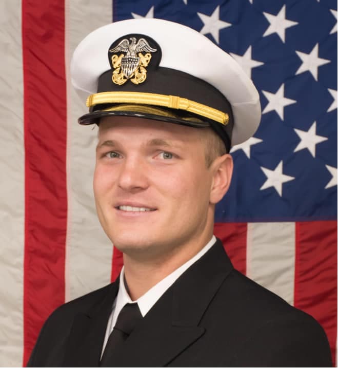 Memorial image honoring LTJG Peter A. Igras (USNA '16)